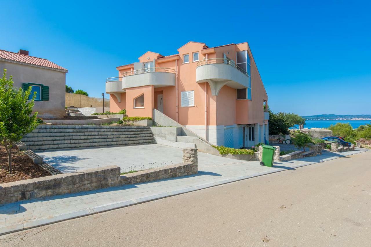 Matela Villa